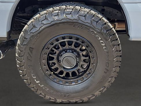 Used 2025 Ford F250 Platinum w/ FX4 Off-Road Package AWD/4WD image 13