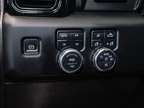 Used 2022 GMC Sierra 1500 AT4 w/ AT4 Premium Package image 20