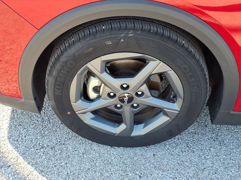 Used 2025 Kia K4 LXS image 10