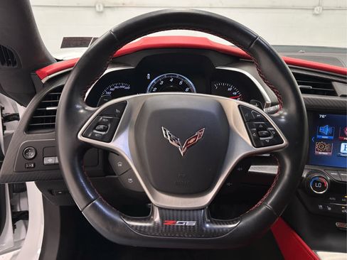 Used 2016 Chevrolet Corvette Z06 w/ 3LZ Preferred Equipment Group RWD image 18