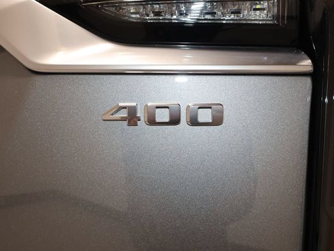 Certified 2025 Cadillac XT6 Sport w/ Platinum Package AWD/4WD image 37