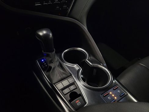 Used 2020 Toyota Camry XLE w/ Driver Assist Package image 26