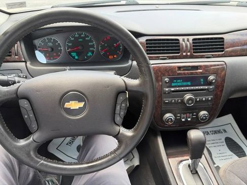 Used 2013 Chevrolet Impala LT FWD image 10