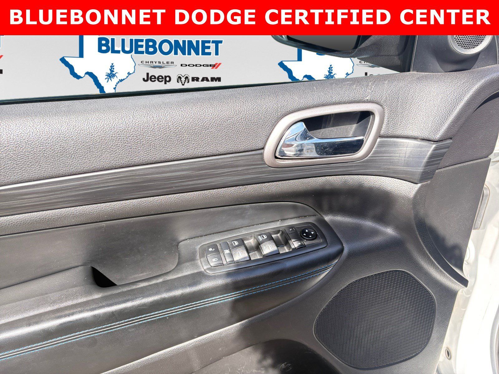 Used 2019 Jeep Grand Cherokee Laredo RWD image 10