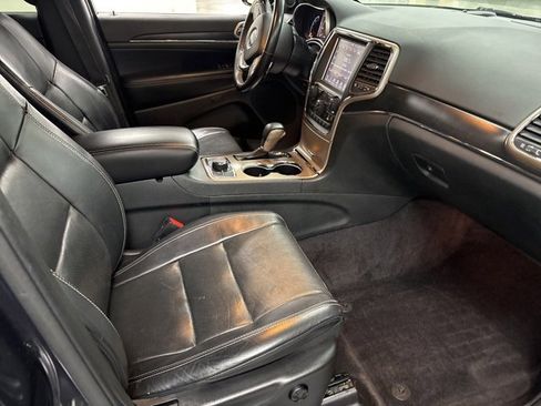 Used 2016 Jeep Grand Cherokee Limited w/ Luxury Group II image 9