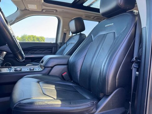 Used 2018 Ford Expedition Max Platinum AWD/4WD image 8