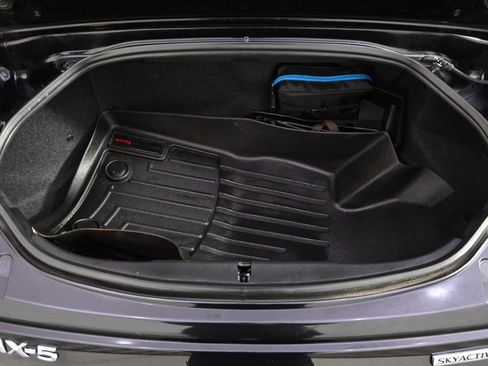 Used 2021 MAZDA MX-5 Miata RF Grand Touring image 21