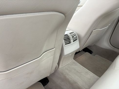 Used 2014 Mercedes-Benz E 350 4MATIC Sedan image 20