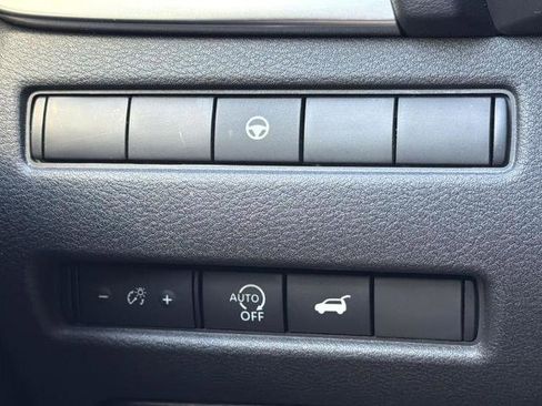 Certified 2023 Nissan Rogue Platinum AWD/4WD image 14