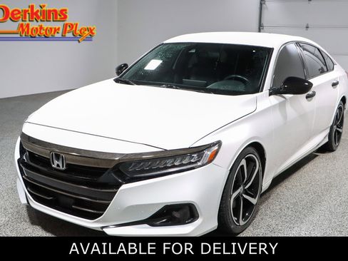 Used 2021 Honda Accord Sport image 1