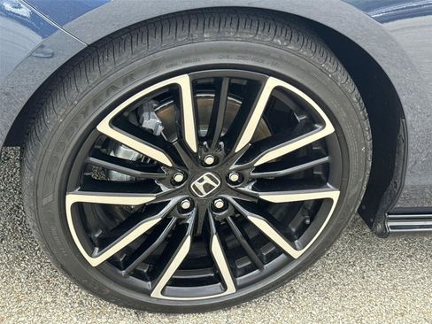 Used 2026 Honda Accord Touring image 11