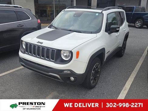 Certified 2023 Jeep Renegade Latitude w/ Sun/Sound Group AWD/4WD image 1
