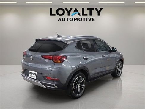 Used 2021 Buick Encore GX Essence w/ Advanced Technology Package image 5
