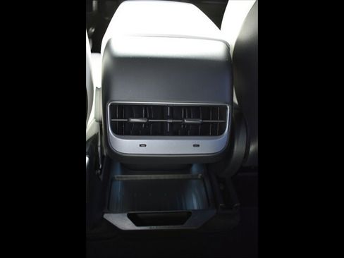 Used 2023 Tesla Model Y Performance image 32