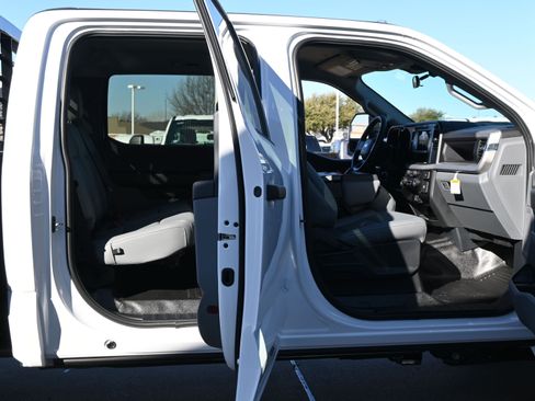 New 2026 Ford F550 4x4 Crew Cab image 28