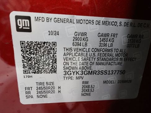 Certified 2025 Cadillac Optiq Sport 2 w/ LPO, Floor Liner Package image 33