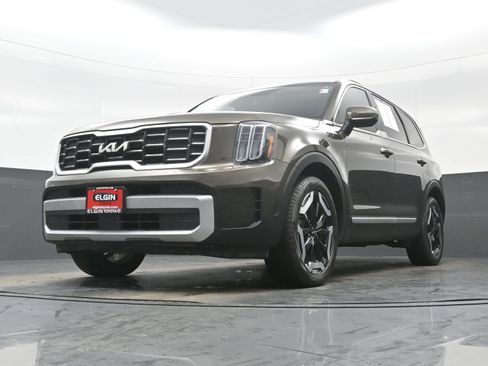 Used 2024 Kia Telluride S image 30