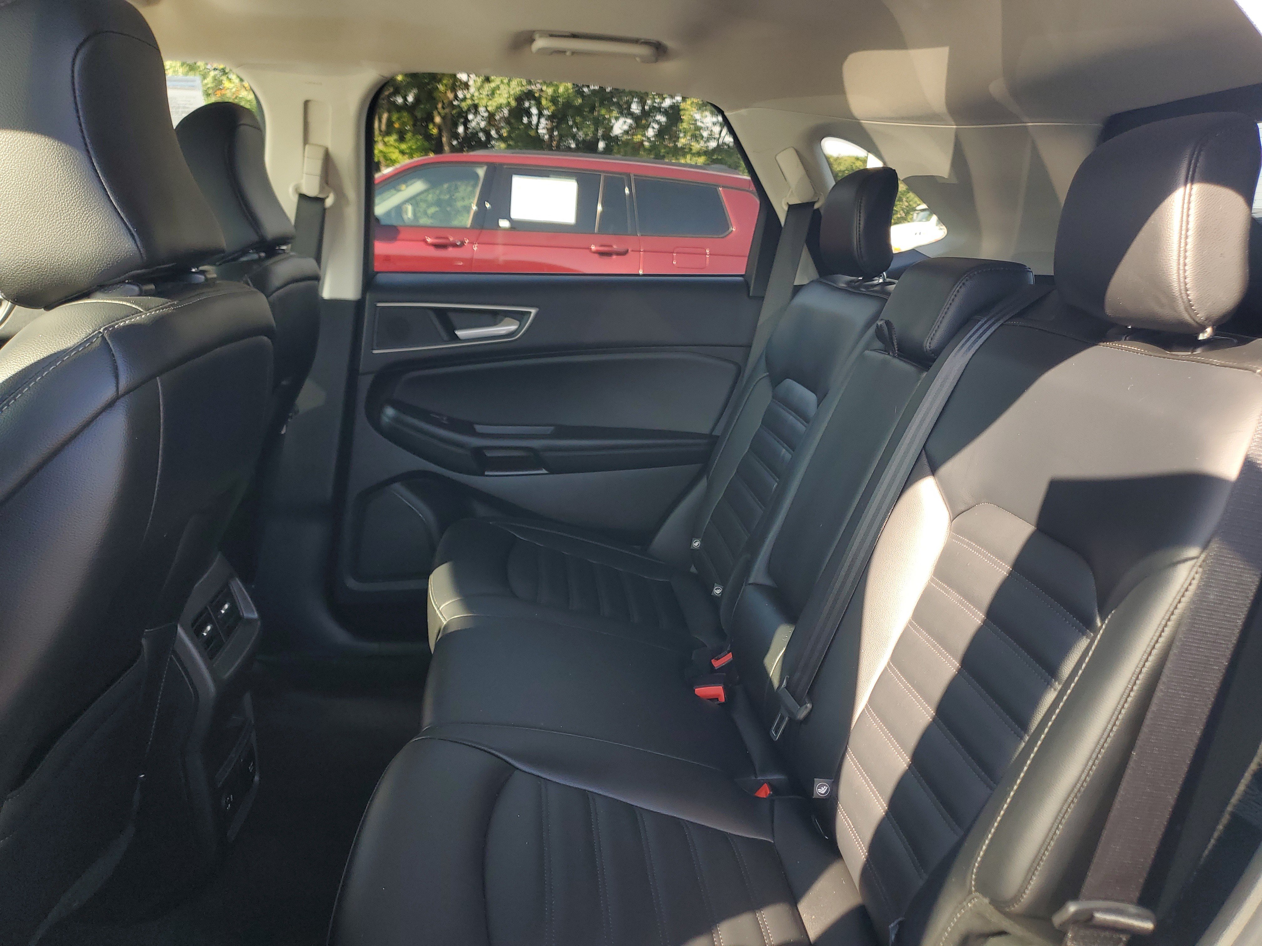Used 2022 Ford Edge SEL w/ Convenience Package AWD/4WD image 12