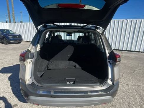 Used 2021 Nissan Rogue SL w/ Premium Package image 8