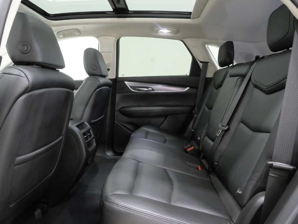 Used 2018 Cadillac XT5 Luxury w/ Driver Awareness Package FWD image 22