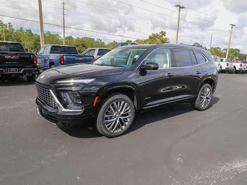 New 2026 Buick Enclave Avenir w/ Super Cruise Package image 4