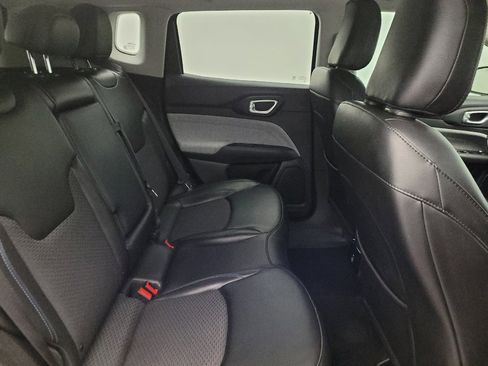 Used 2022 Jeep Compass Latitude w/ Convenience Group FWD image 19