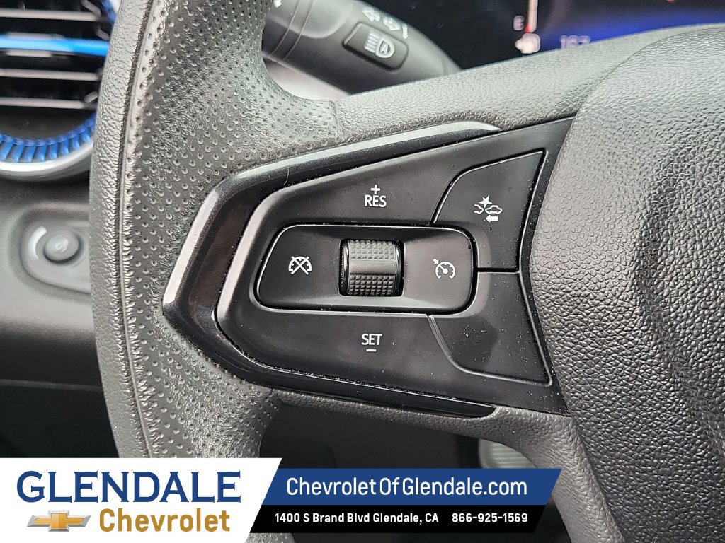 Used 2025 Chevrolet Trax LT FWD image 30