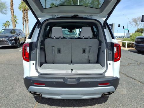 Used 2023 GMC Acadia SLE w/ Driver Convenience Package image 10