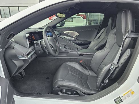 Used 2021 Chevrolet Corvette Stingray Preferred Cpe w/ 2LT image 4