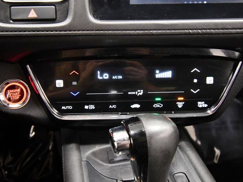 Certified 2020 Honda HR-V Touring image 26