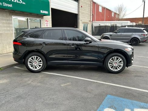 Used 2017 Jaguar F-PACE Prestige image 8