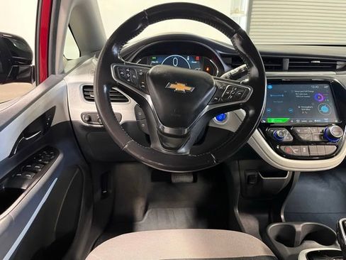 Used 2021 Chevrolet Bolt LT image 21