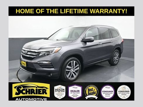 Used 2017 Honda Pilot Touring image 1
