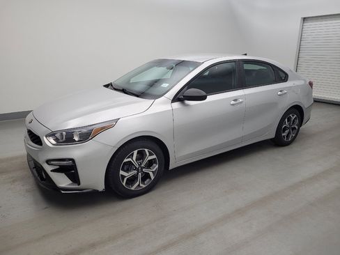 Used 2021 Kia Forte LXS FWD image 2