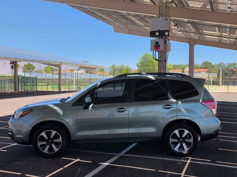 Used 2018 Subaru Forester 2.5i Premium AWD/4WD image 2