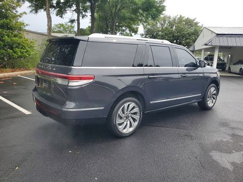 Used 2023 Lincoln Navigator L Reserve AWD/4WD image 4