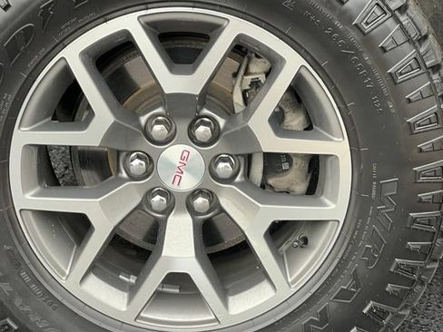Used 2022 GMC Canyon AT4 AWD/4WD image 6