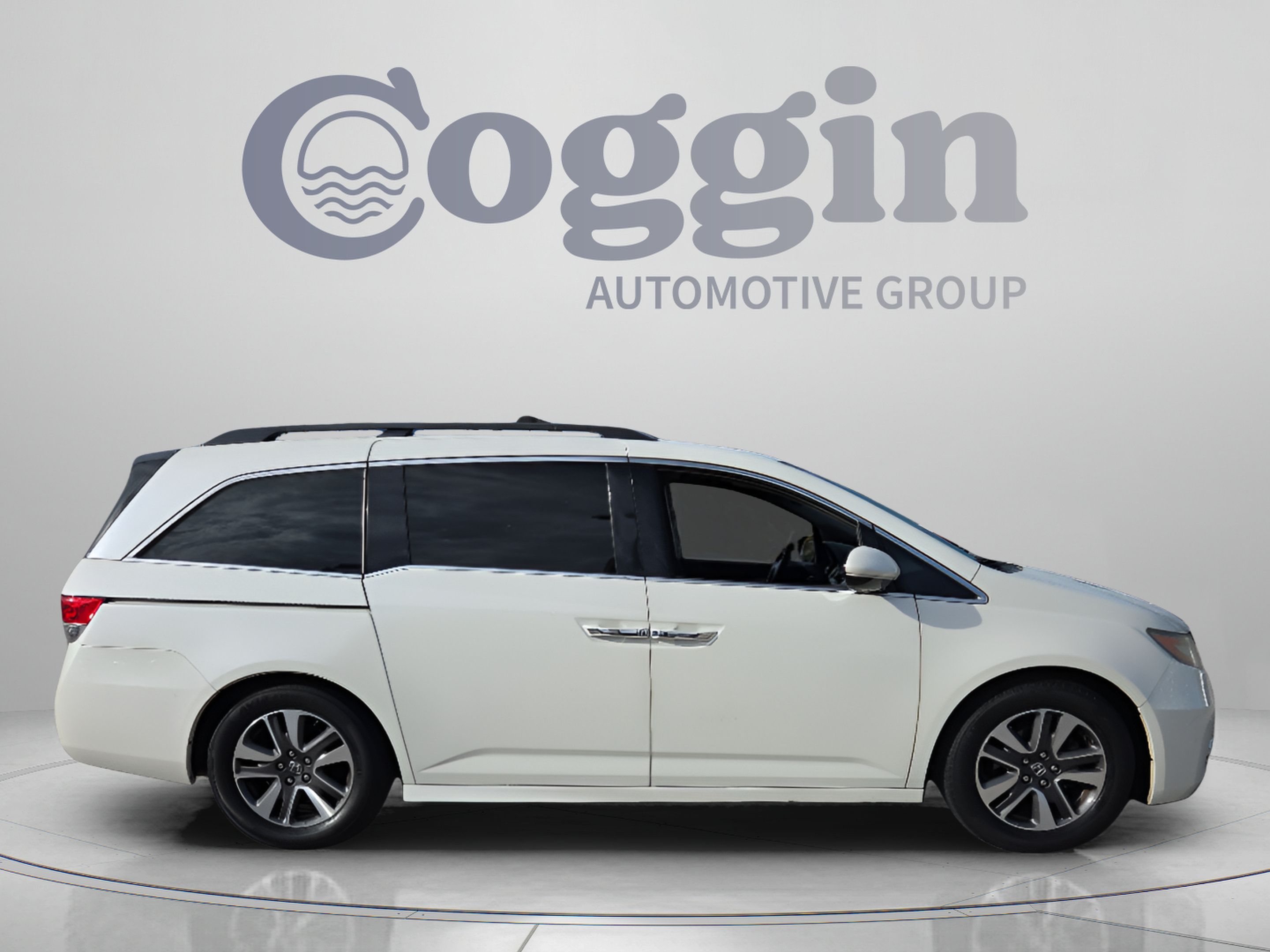 Used 2016 Honda Odyssey Touring Elite image 6