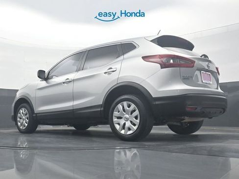Used 2020 Nissan Rogue Sport S image 30