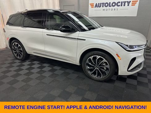 Used 2024 Lincoln Nautilus Reserve AWD/4WD image 1