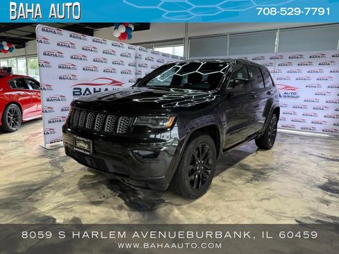 Used 2021 Jeep Grand Cherokee Laredo X AWD/4WD image 1