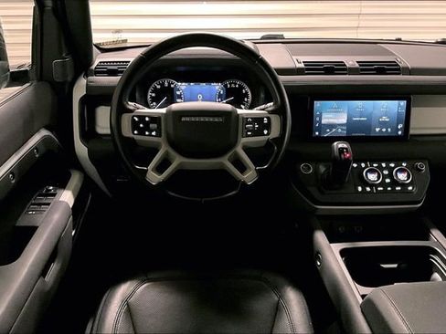 Certified 2023 Land Rover Defender 110 SE image 4