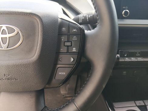 Used 2024 Toyota Prius XLE image 19