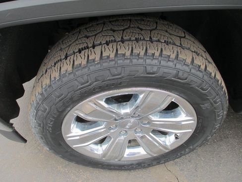 Used 2018 GMC Sierra 1500 SLT image 13