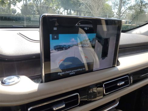 Used 2020 Lincoln Aviator Reserve image 28