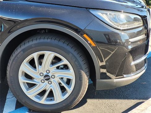 New 2025 Lincoln Corsair Premiere image 9