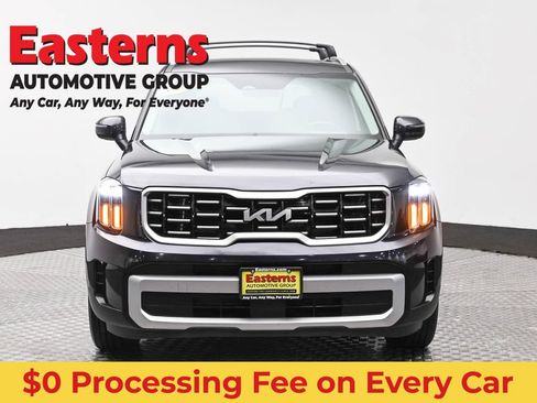 Used 2025 Kia Telluride S AWD/4WD image 2