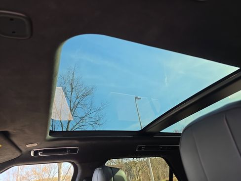 Certified 2025 Land Rover Range Rover Sport Autobiography image 29