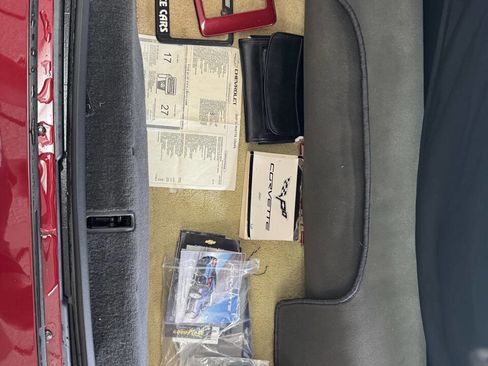 Used 2007 Chevrolet Corvette Coupe w/ Preferred Equipment Group image 11