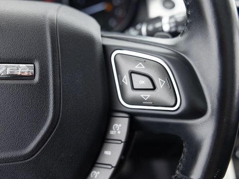 Used 2017 Land Rover Range Rover Evoque SE image 36